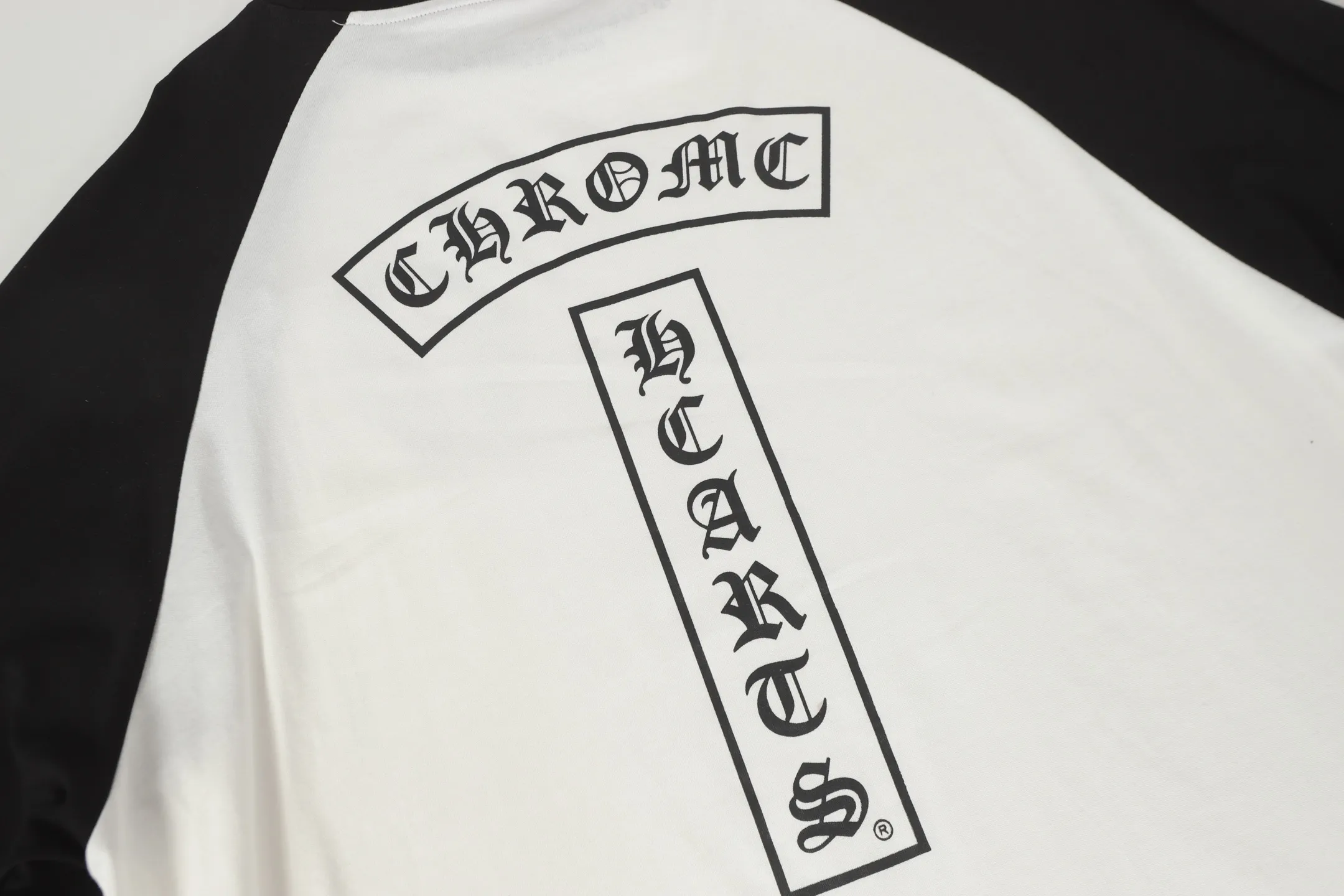 P150 cross-border model. Those who pursue quality, please do not place an order. -Chrome Hearts/Chrome Hearts 23ss Sanskrit printed popular long-sleeved T-shirt -High weight, high density and high quality. The wool is soft, delicate and skin-friendly. It feels soft and silky. It has excellent warmth and skin-friendly properties.